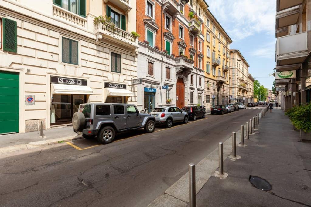 Ferrari - Ac -Wifi - Flexyrent Apartment Milano Exteriör bild